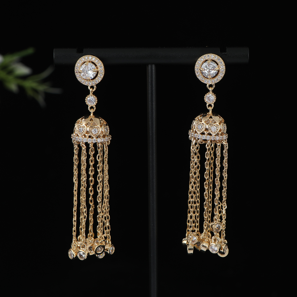 Women Accessories Dubai - Boucles d'oreilles rondes à pampilles longues