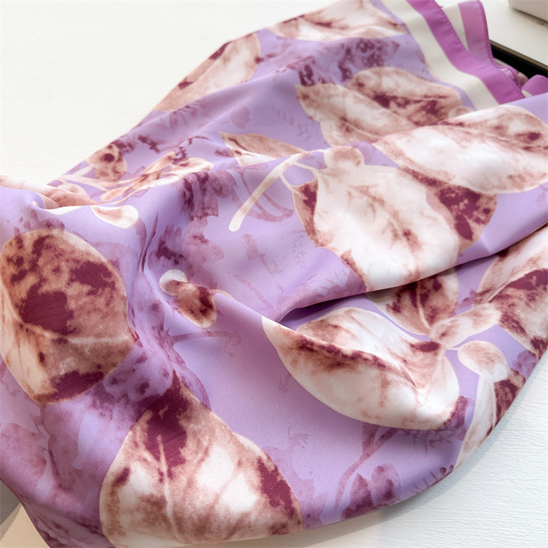 Grand Foulard Carré Imprimé Ré - Silk Scarf Square avis et prix