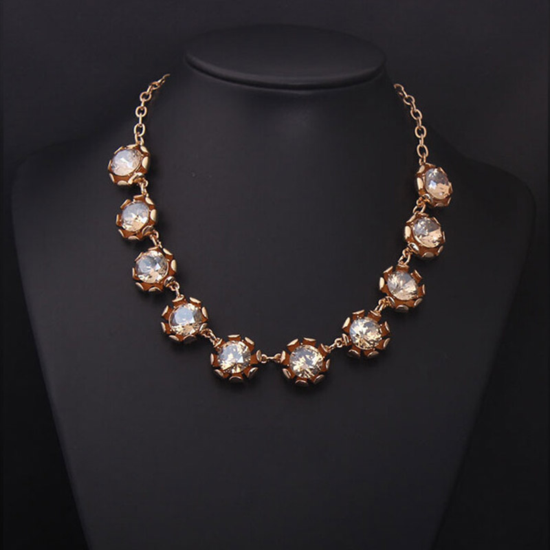 Collier en cristal de luxe pou - Women Accessories Dubai avis et prix
